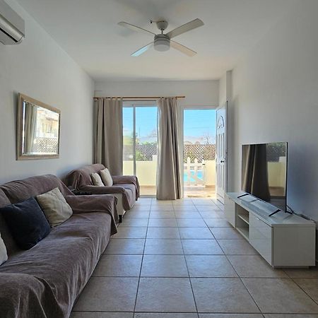 Peaceful Apartment With Double Bed - Oak Breeze Paphos Exterior foto