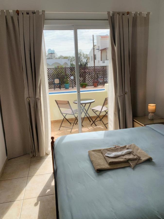 Peaceful Apartment With Double Bed - Oak Breeze Paphos Exterior foto